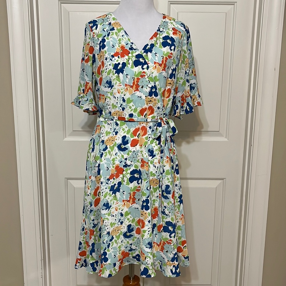 NWT Lauren Ralph Lauren size 8 white blue floral short sleeve flare dress